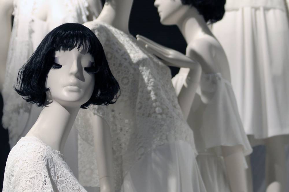 Fehér ruhát fognak viselni most kedden, és másokat is erre biztatnak