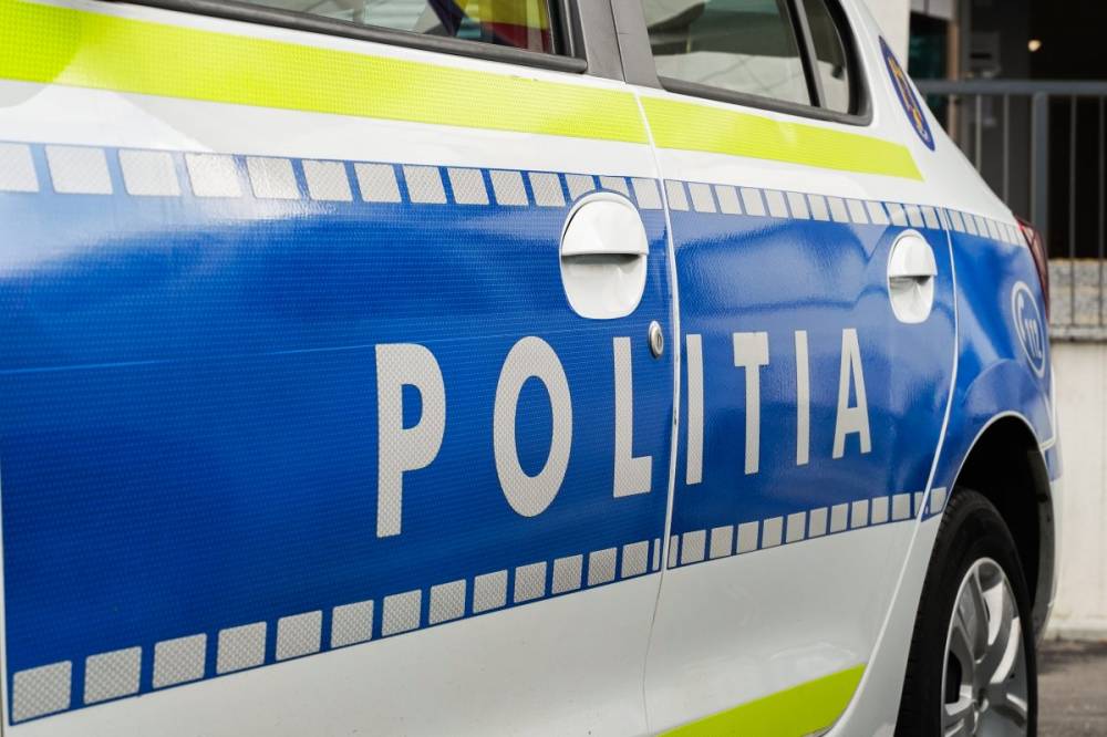 Ittasan, jogosítvány nélkül ült volánhoz, majd a rendőrök elől menekülve okozott balesetet egy szebeni férfi