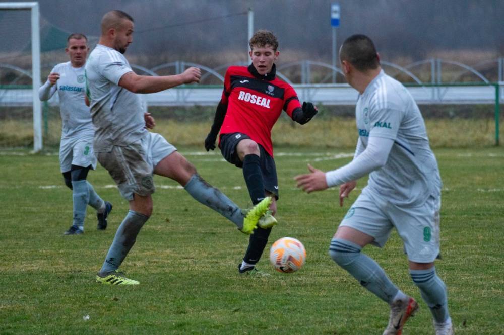 A tavaszi folytatásig Agyagfalva vezeti a Hargita megyei focibajnokságot