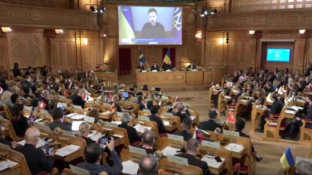 Zelenszkij: Ukrajna kritikus pillanatban van, jelentős politikai nyomás nehezedik rá