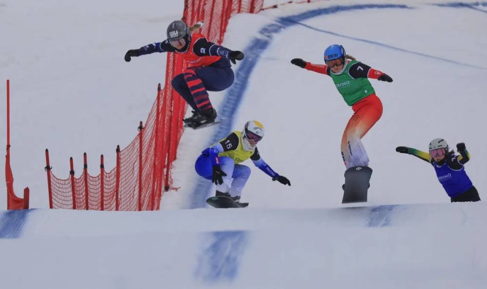 A székelyföldi hódeszkázó lányok kihagyták a legutóbbi világkupát