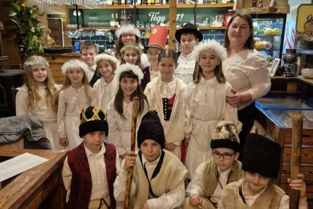 Betlehemessel hangolódtak az ünnepre Nyárádszeredában