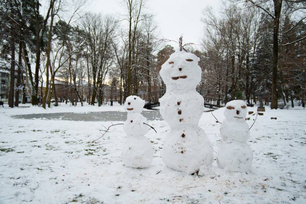 Nagy havat eddig csak videón láthattak a gyerekek – Erdélyi elemisták az igazi tél örömeiről
