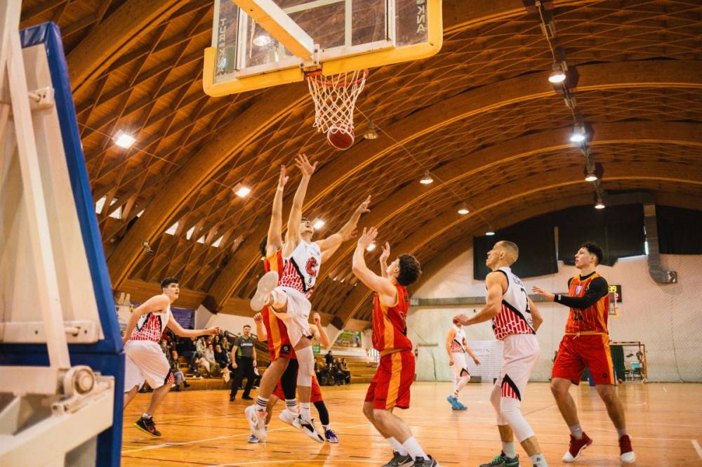 Hosszabbításban nyertek a gyergyói kosarasok Bukarestben