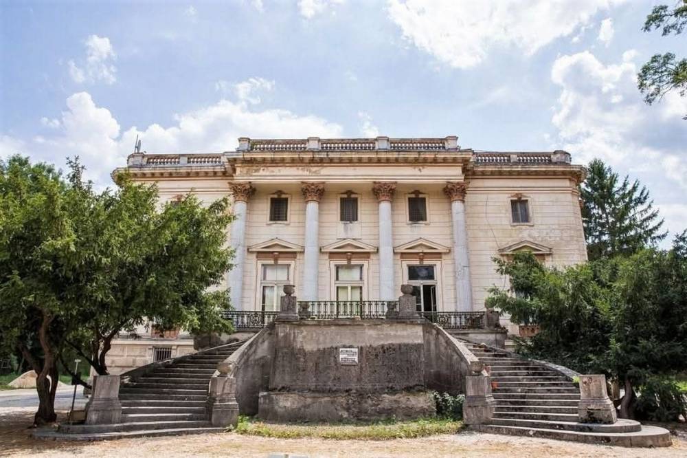 Magántulajdonban marad a kápolnási kastély, 800 ezer euró a vételára