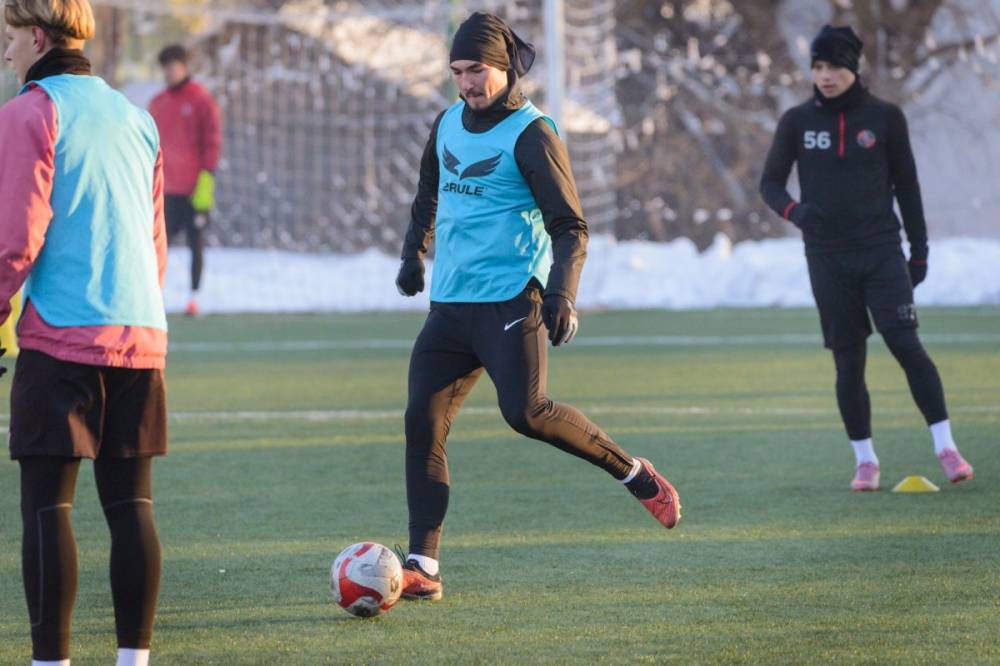 Edzőtáborban készülnek a piros-feketék akadémiai együttesei