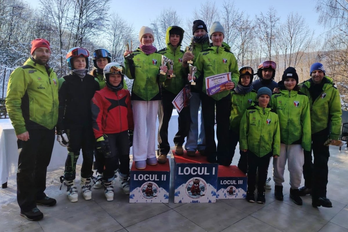 Dobogóra álltak a máramarosi versenyen a székelyföldi alpesi sízők