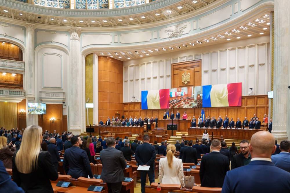 Egy hónappal újév után a parlament is megkezdi a munkát