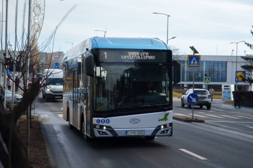 Napelemparkból töltenék Sepsiszentgyörgy bővülő elektromos buszparkját