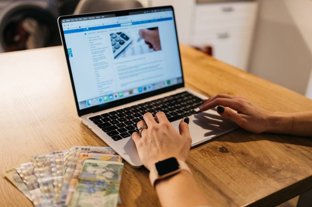 AMR: nem az önkormányzatok döntöttek az adóemelésekről