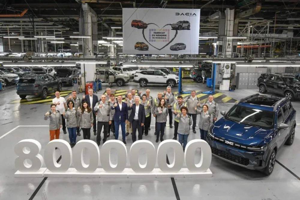Csökkenti a termelést a Dacia, közel ezer dolgozótól válna meg