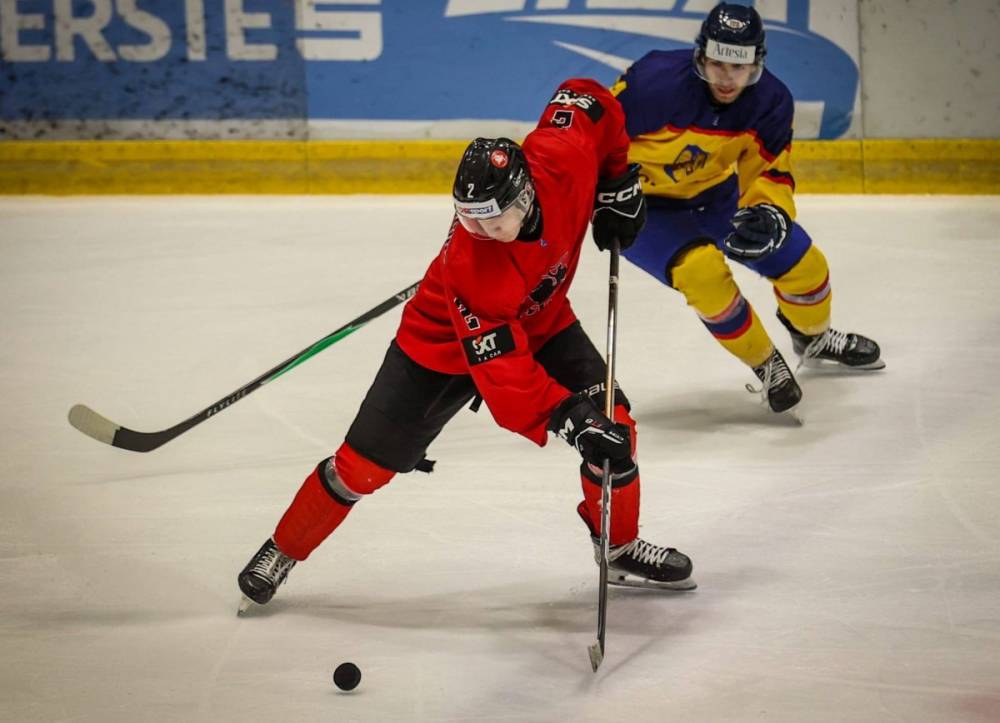 Legyőzte jobban rangsorolt ellenfelét a romániai hokiválogatott