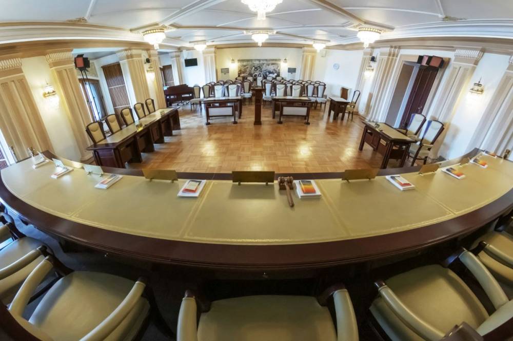 Különleges nyugdíjak: Bolojan levélben ismertette az alkotmánybírósággal a halasztás lehetséges következményeit