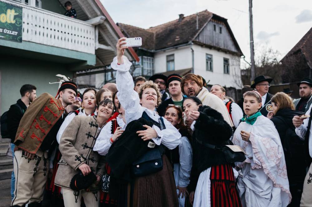 Megfordult a világ egy napra Alsósófalván