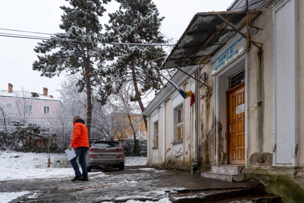 Lemond a Maros megyei tanács két rendelőépületről, amelyek az orvosi egyetemhez kerülnek