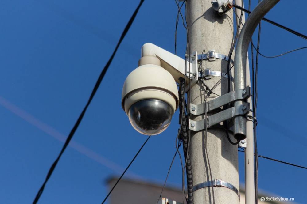 Több mint negyven térfigyelő kamerát szerelnek fel Gyergyószentmiklóson