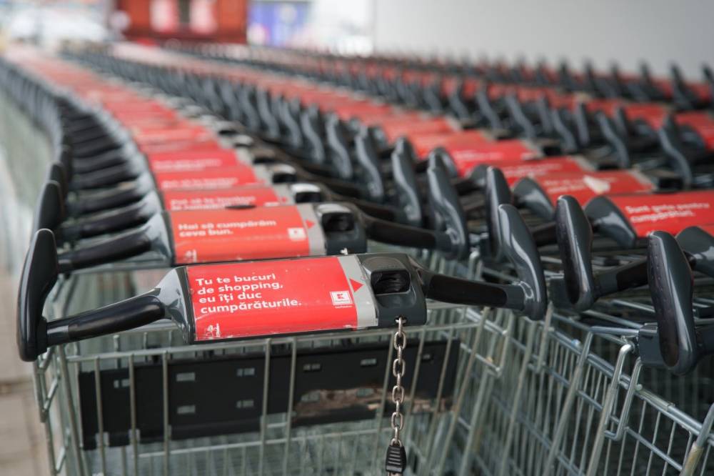 Hajtépésről beszélnek a szemtanúk, a rendőrség bántalmazás miatt vizsgálódik az áruházban történt eset után