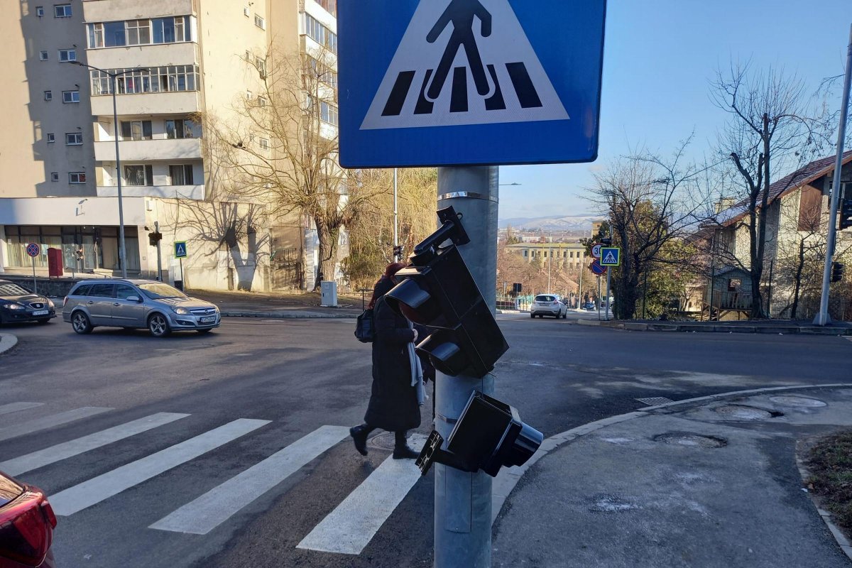 Megrongálták az új jelzőlámpákat Sepsiszentgyörgyön