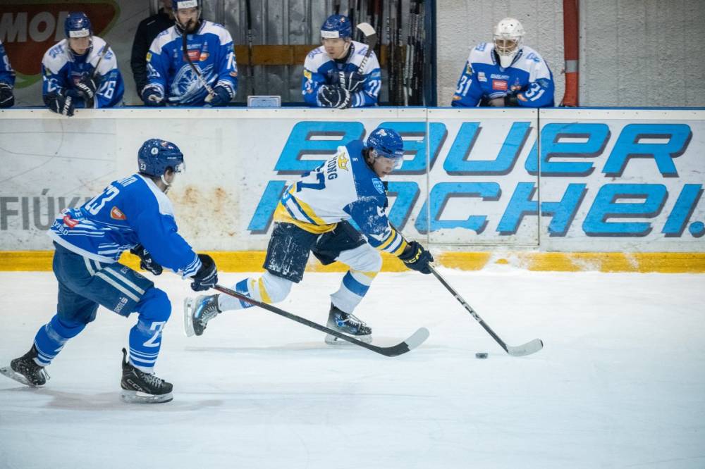 A középszakasz utolsó meccsén Csíkban nyert a Corona, jöhet a négyes döntő