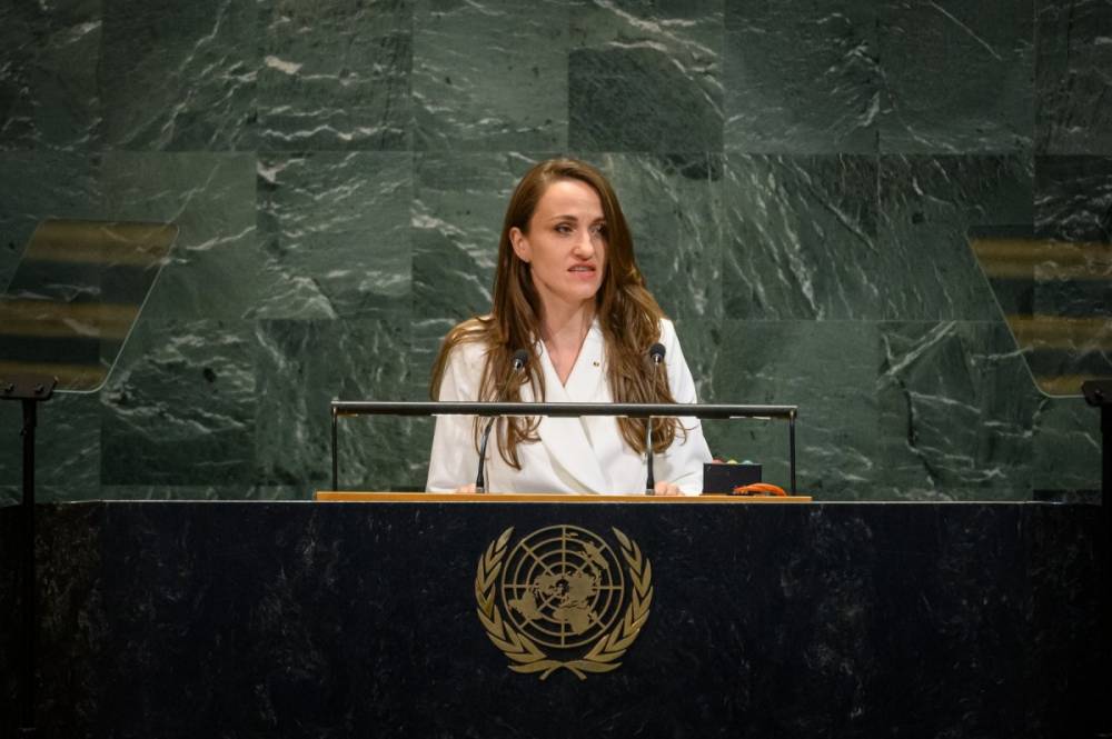 Befolyással való visszaélés? Feljelentéssel fenyegeti Oana Țoiu külügyminisztert Victor Ponta volt felesége