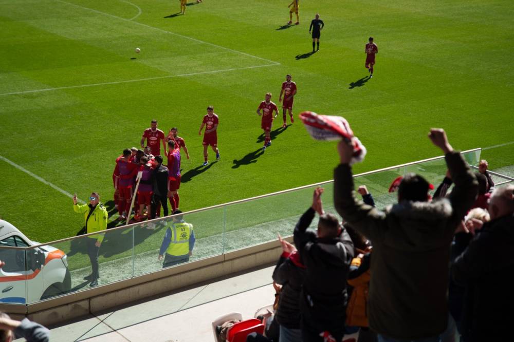 Sepsi OSK-mérkőzés, GYHK–Corona hokidöntő, téli sportok – a szombati sportműsor