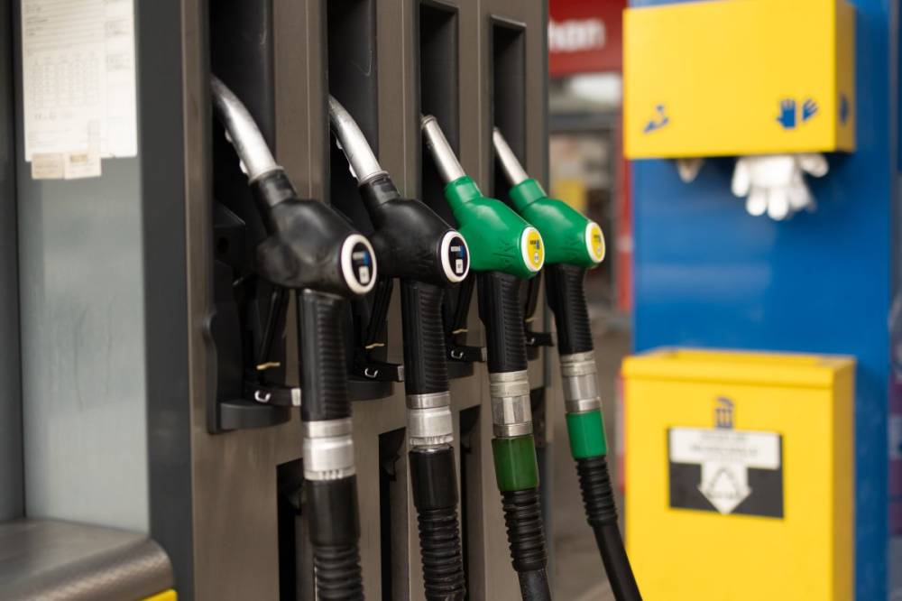 Ötféle megoldás a két számjegyű üzemanyagár elkerülésére