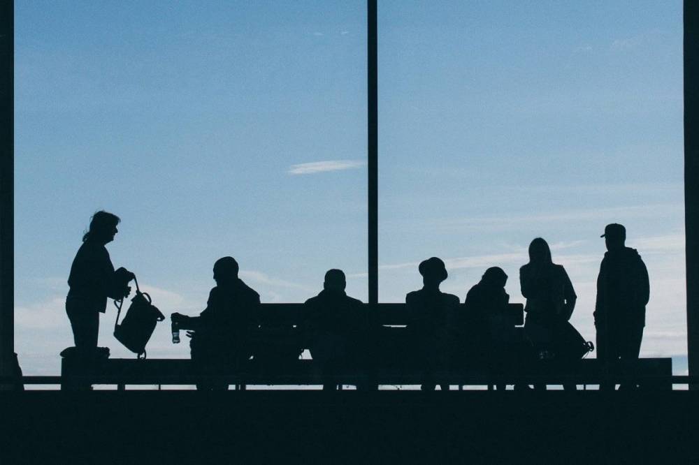 Már kétezer román állampolgárt menekítettek haza az Öböl menti országokból