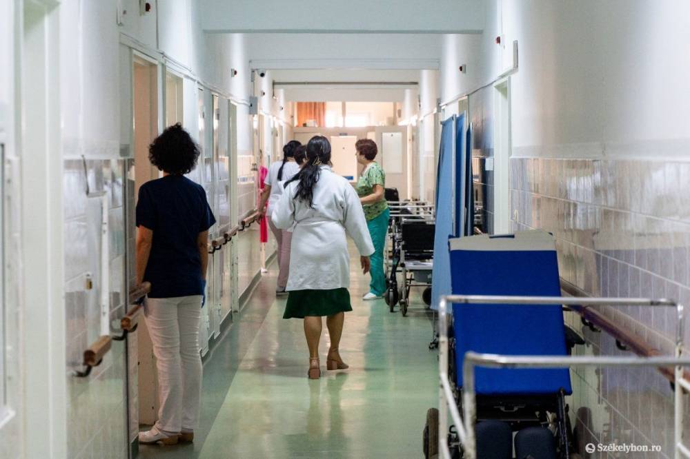 Elhúzódik a bérpótlék-csökkentés miatt indított per