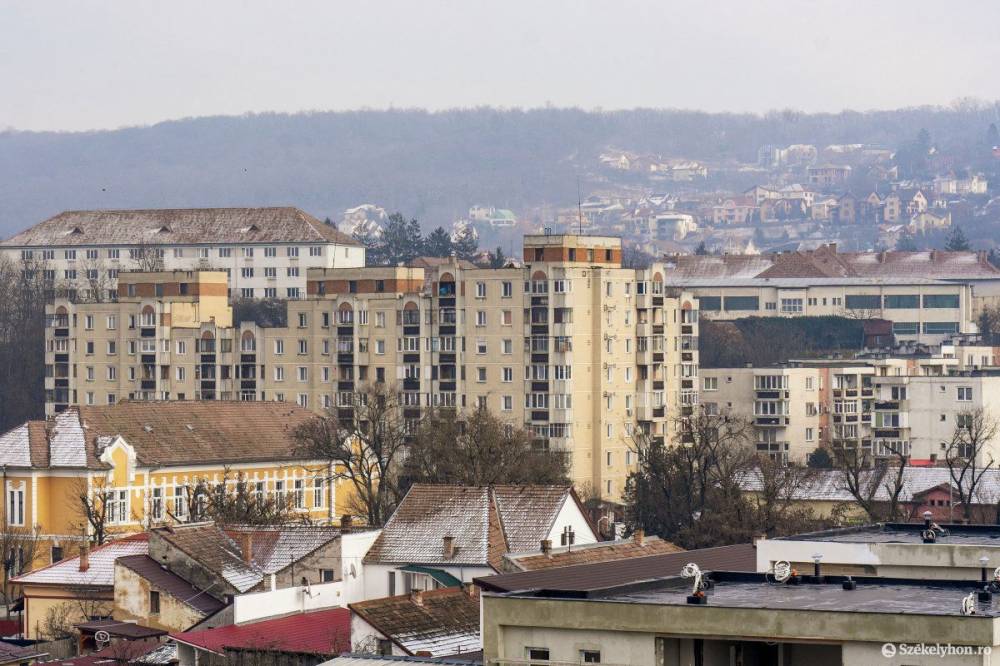 A lakásadók már csökkentek Marosvásárhelyen, a gépkocsik esetében szavazni kell