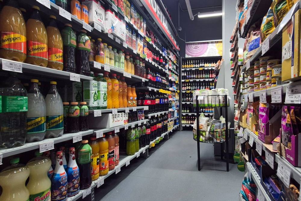 Eltűnőfélben a kis boltok, hódítanak a nagyobb üzletek Romániában