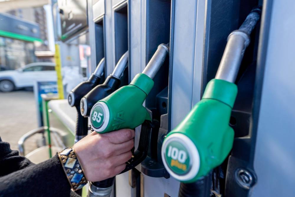 Energiaár-sokk a térségben: a kormányok egymás után avatkoznak be az üzemanyagpiacon