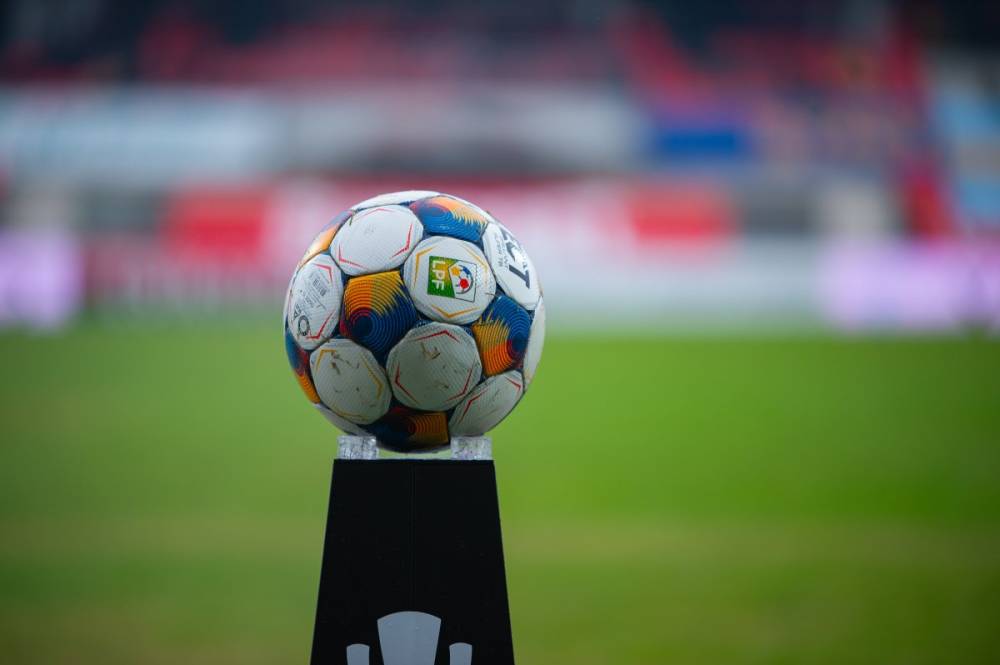 Alsóházi meccsek és topligás csaták – vasárnap a képernyőn