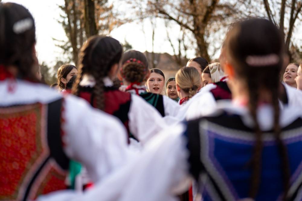 Így mutatnak a székelyek piros-fehér-zöldben március 15-én