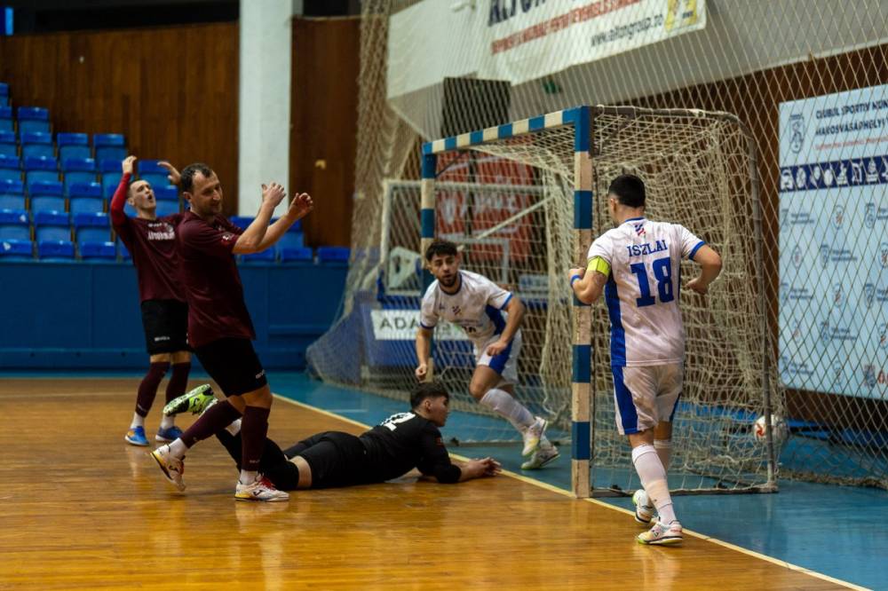 A kupameccs után a rájátszásban is öttel verte a dévaiakat a Marosvásárhelyi VSK