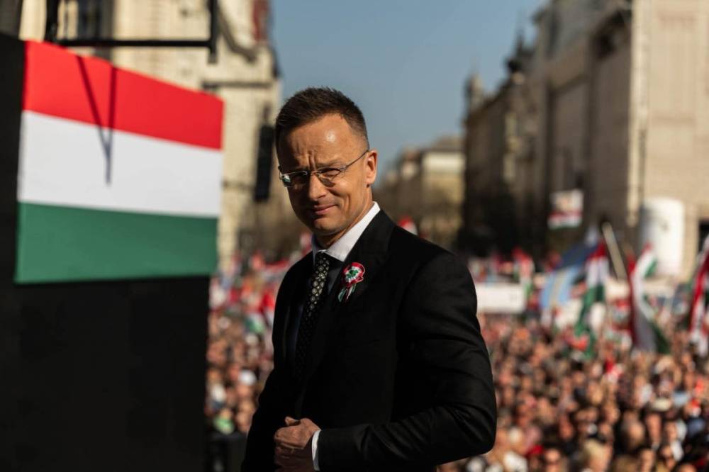 Szijjártó Péter: mondjanak véleményt a nemzet jövőjéről