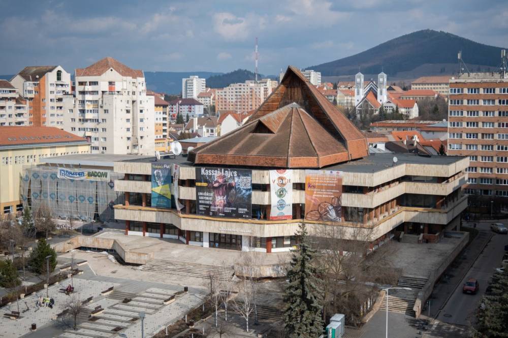 Nemzetközi ötletterv-versenyt hirdetnek a csíkszeredai Művészetek Házának felújítására