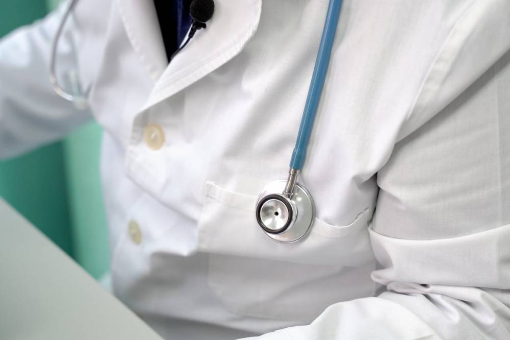 Sokan pénzhiány miatt nem fordulnak időben orvoshoz – Megoldás lehetne a részletfizetés?