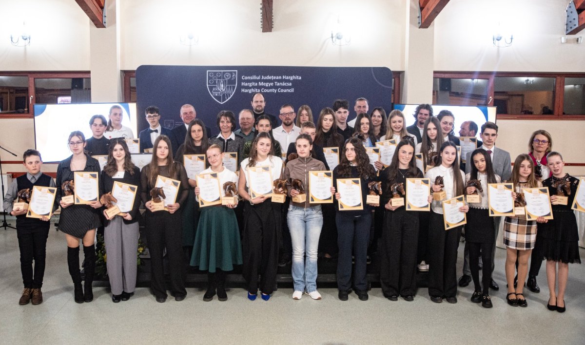 Egy híján negyven kiemelkedő teljesítményt díjaztak a Hargita megyei Lovasgálán