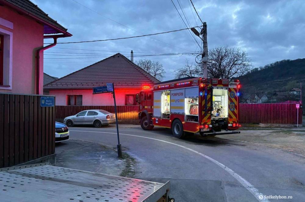 Gumiabroncsok gyúltak ki egy székelyudvarhelyi ház pincéjében