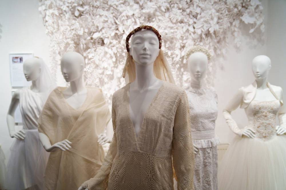 Nőkről szól, de nem csak nőknek – megérkezett a Székely Menyasszony Háromszékre