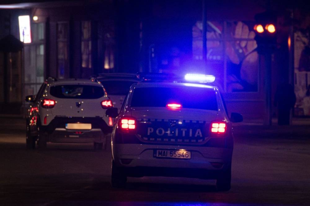 Lopott autóval kapták el és jogosítványa se volt a 18 éves fiatalnak