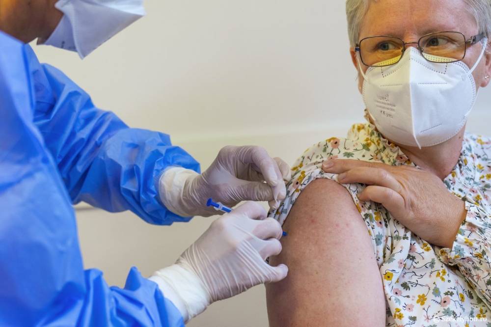 Egy brüsszeli bíróság a leszerződött koronavírus-oltások kifizetésére kötelezi Romániát