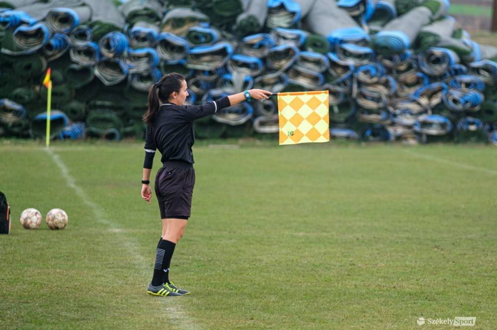 Előtérben a támadó foci, új lesszabályt tesztelnek