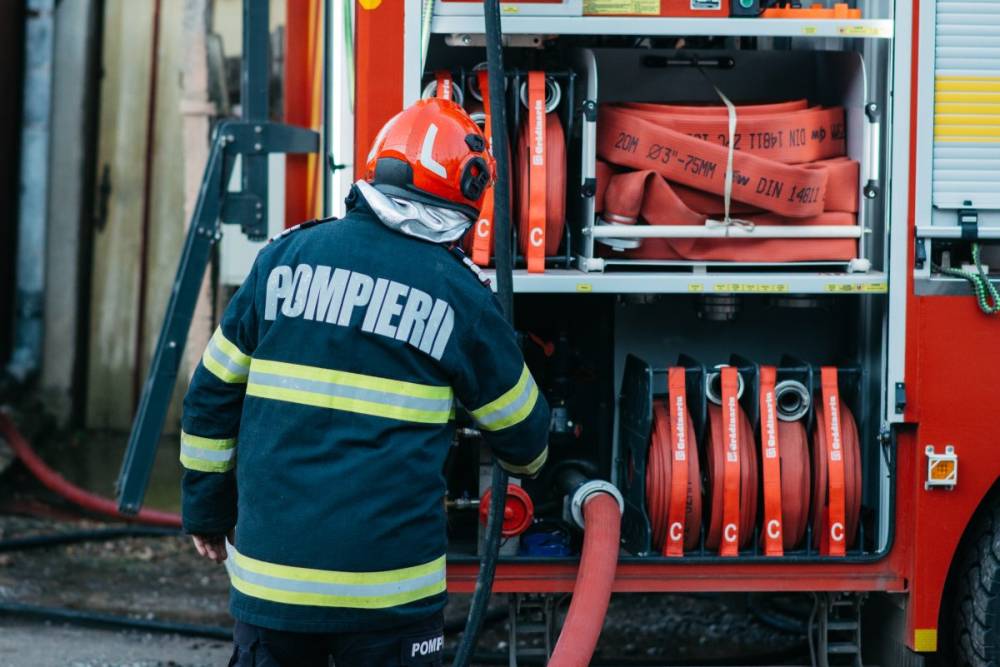 Kigyulladt egy targonca egy marosvásárhelyi csarnokban
