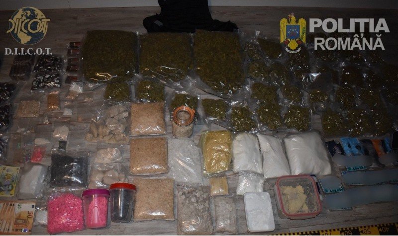 Drograzziák országszerte: több tíz kilogramm kábítószert foglaltak le két hét alatt