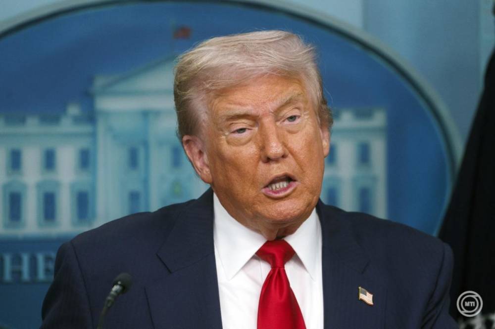 Béketárgyalást tervez Trump Iránnal, de fenyegetőzik is