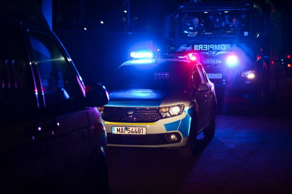 Riadalom vasárnap éjjel: leállt a magasban egy körhinta, ki kellett menteni a rajtaülőket – videóval