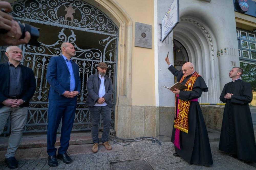 A Mátyás-szobor alkotójára emlékeztek Kolozsváron: emléktáblát avattak Fadrusz tiszteletére