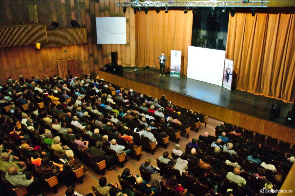Vészhelyzetekre készítik fel az időseket az Ezüst Akadémia előadásán