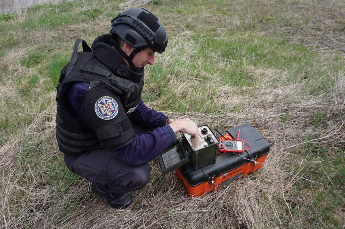 Közel 600 lövedéket robbantottak fel Csíkkarcfalván